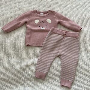 Baby Girl Carters Knit Sweater & Bottoms size 9 months